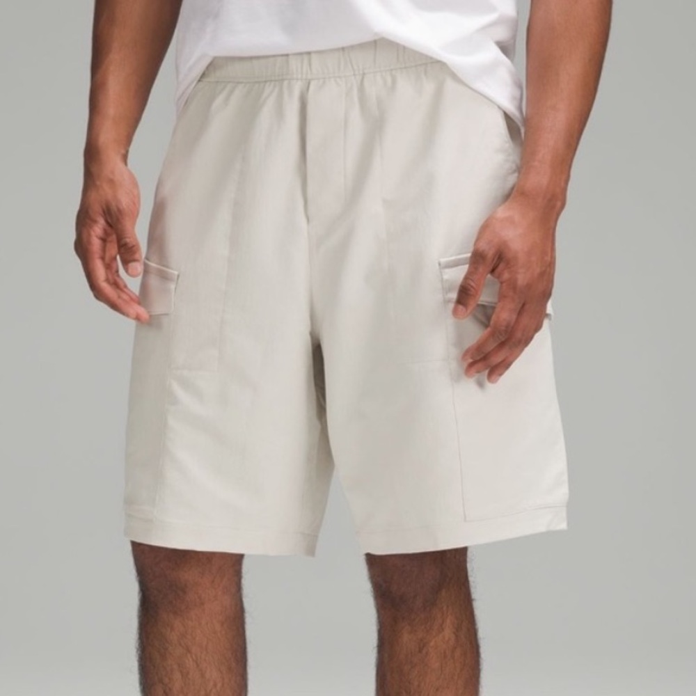 NWT🤍Lululemon Stretch Cotton VersaTwill Cargo Pocket Short 10" Small Bone